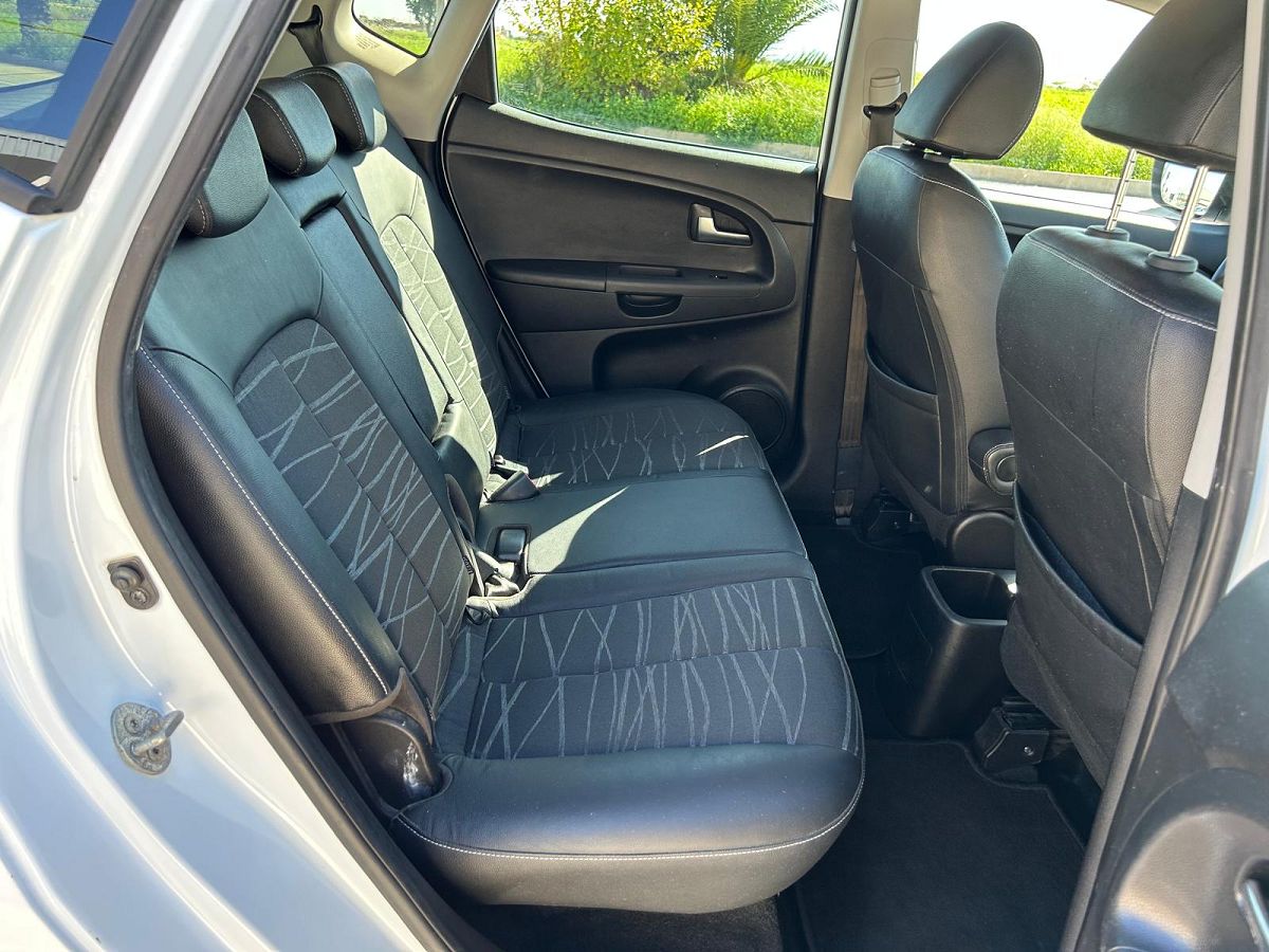 KIA VENGA COMFORT 1.6 CRDI SPANISH LHD IN SPAIN ONLY 100000 MILES SUPERB 2015